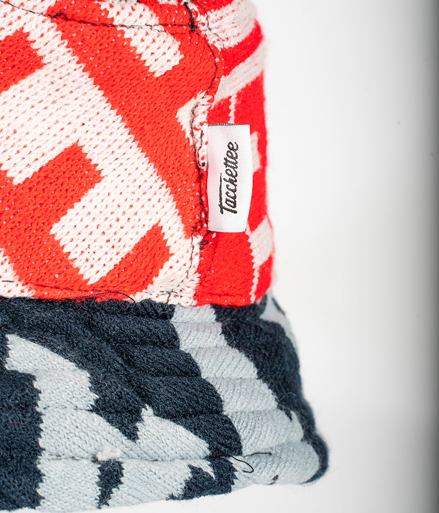 RECUPERO 22di25 Pre-loved scarves custom bucket hat