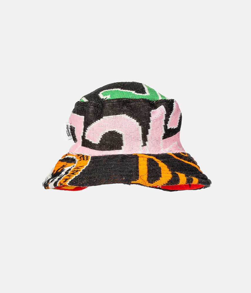<tc>RECUPERO II, 7of25 Pre-loved scarves custom bucket hat</tc>