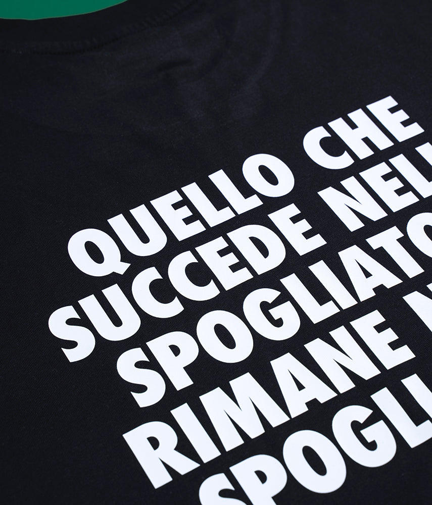 NELLO SPOGLIATOIO. T-shirt