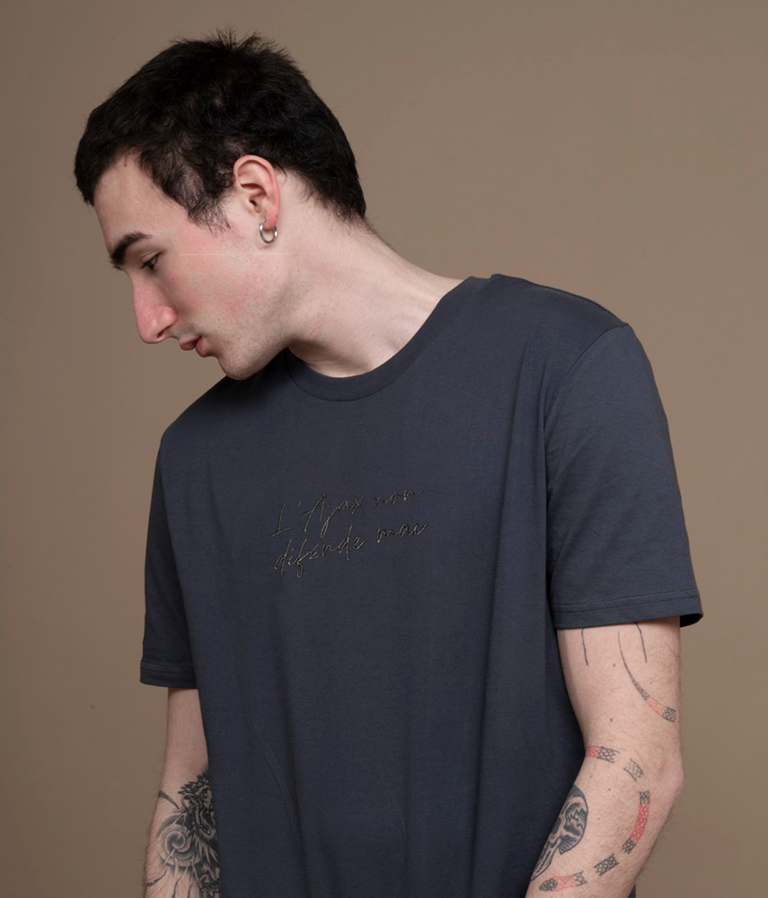 PLAY QUIET Embroidered t-shirt