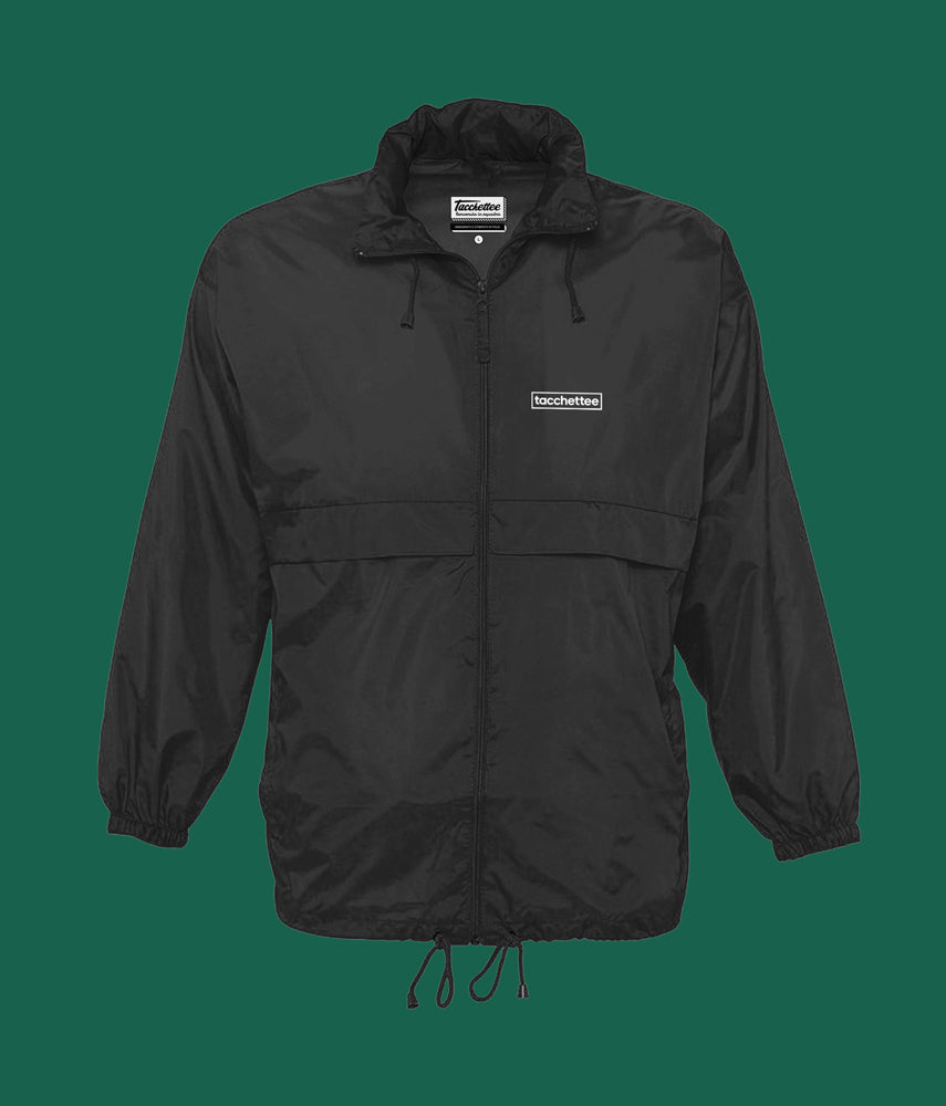 NELLO SPOGLIATOIO. Impermeabile antivento