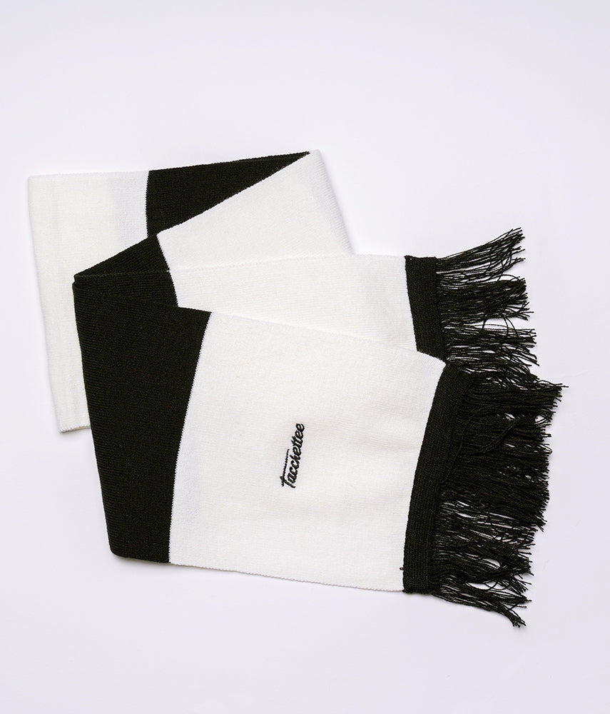 THE BLACK AND WHITE SCARF Scarf