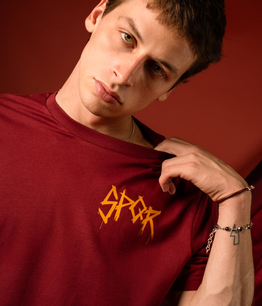 NELLA TANA DELLA LUPA T-shirt