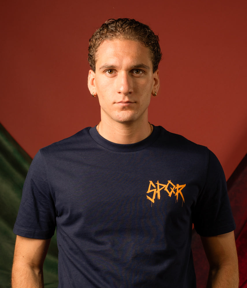 NELLA TANA DELLA LUPA T-shirt